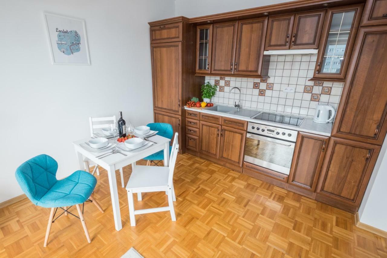 Blue Sky Apartment Varsovia Exterior foto